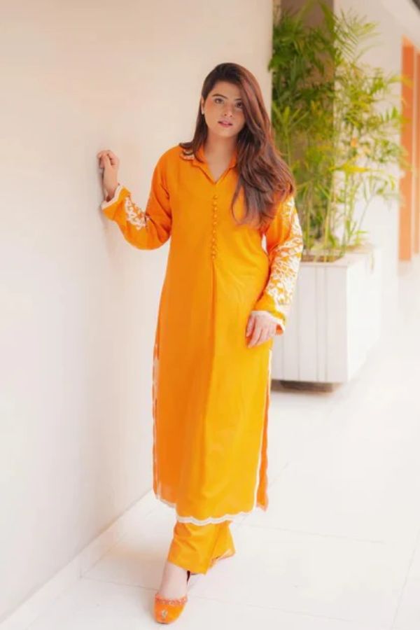 NAGHMA EMBROIDED 2PC