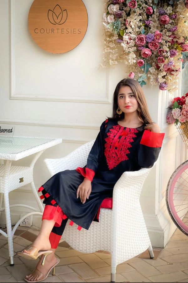 SPECIAL EMBROIDERY BLACK 2PCS