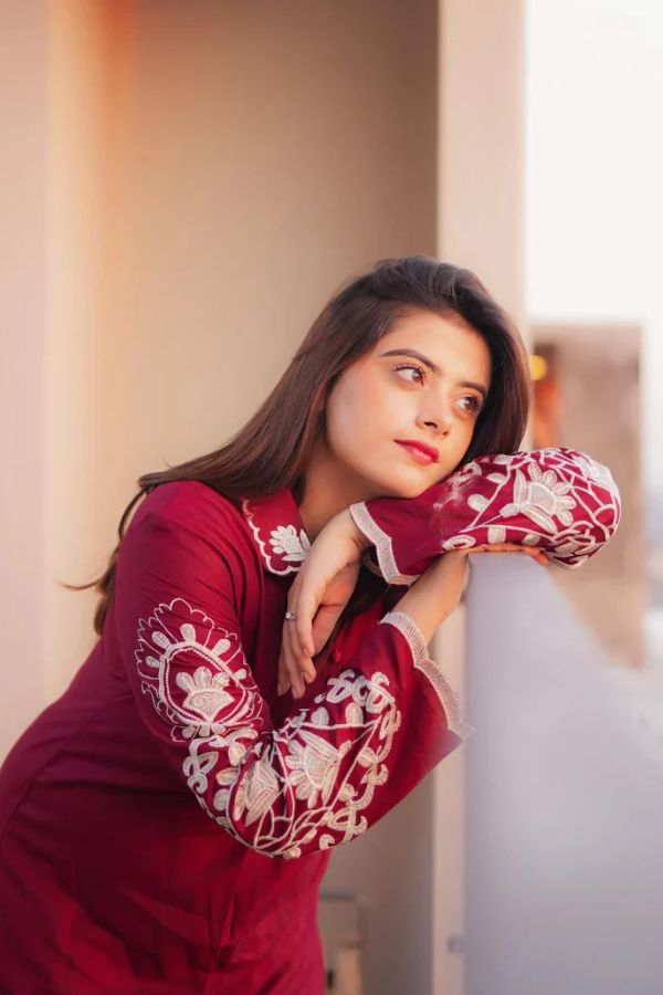 NAGHMA EMBROIDED 2PC