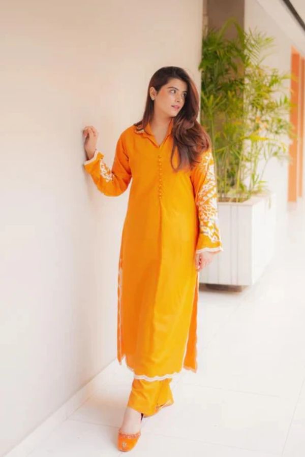 NAGHMA EMBROIDED 2PC